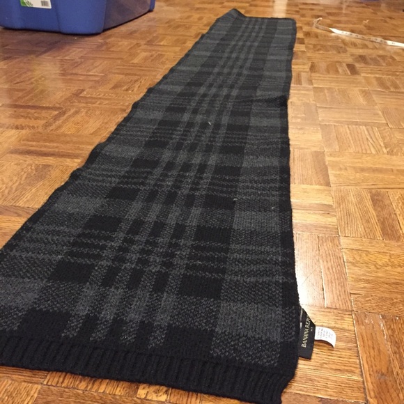 Banana Republic Scarf - Picture 4 of 4